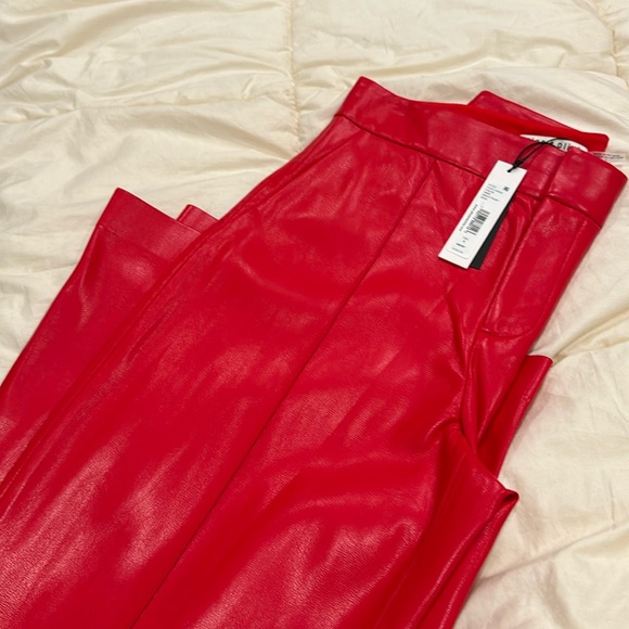 NWT Alice + Olivia Deanna Vegan Leather High Waisted Red Bootcut Pant - Picture 5 of 11